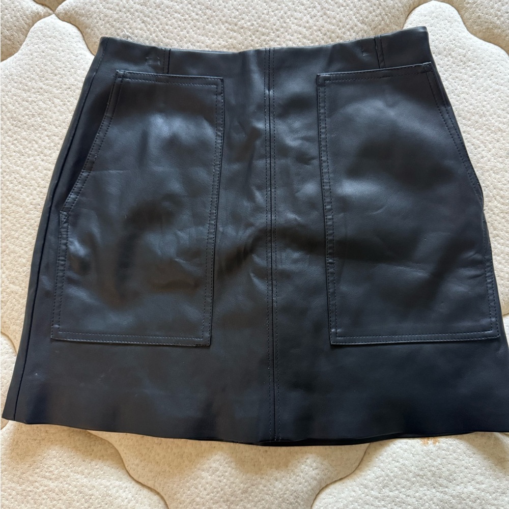 Black H&M side zip faux Leather Skirt